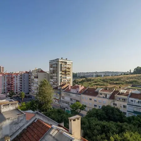 Apartamento Modern 2 Bedroom With Views In Lisboa