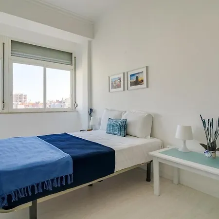 Modern 2 Bedroom With Views In Lisboa