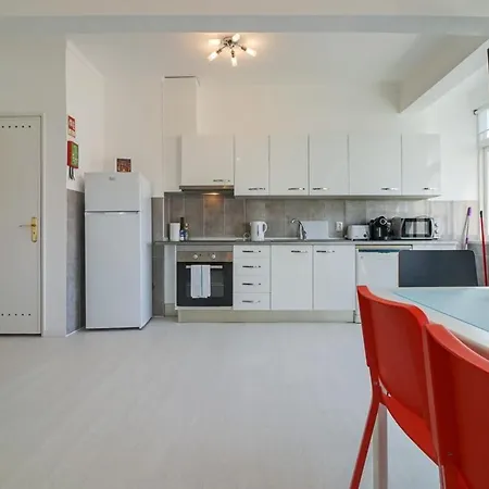 Modern 2 Bedroom With Views In * Lisboa