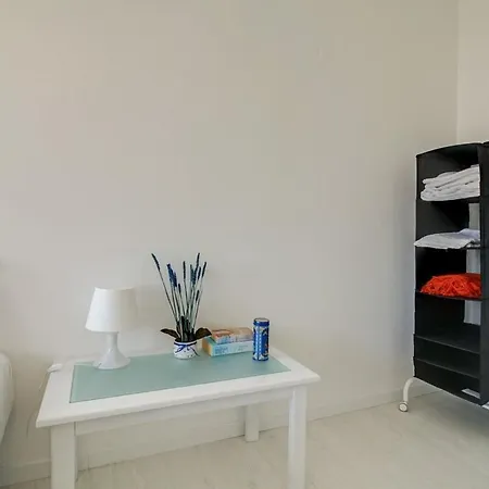 Modern 2 Bedroom With Views In Apartment Lisbon